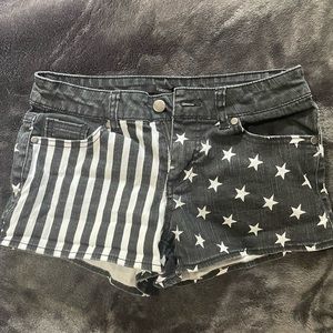 Forever 21 Jean shorts size US 25